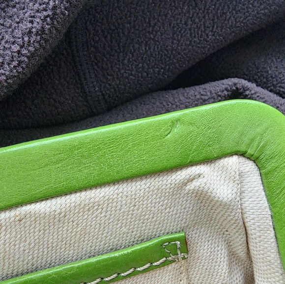 Lime Green Purse - read listing - Picture 13 of 16